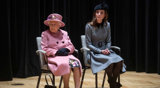 Kate e lo "smacco" alla Regina: «Ha infranto la regola numero uno». Quali erano i cibi preferiti di Elisabetta II