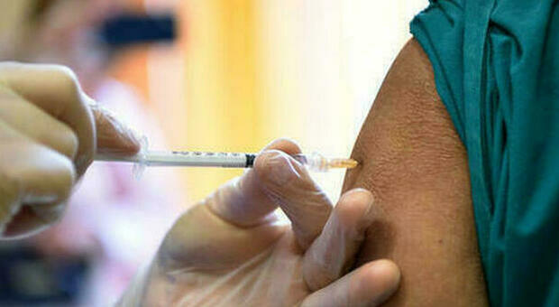 Vaccini, oggi i 12enni e si preparano i pediatri