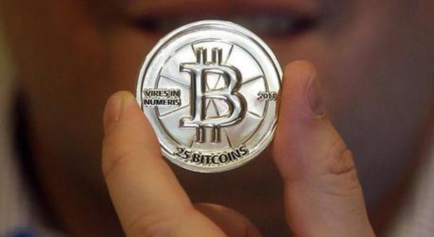 Addio al bitcoin, la nuova moneta online è il monero: attenzione al mercato nero