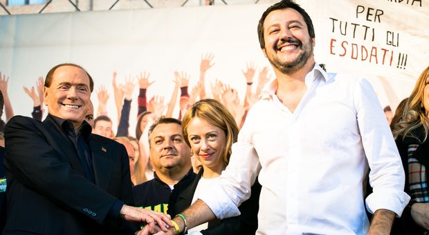 Berlusconi-Salvini, faccia a faccia ad Arcore. Ma una strada politica comune resta lontana