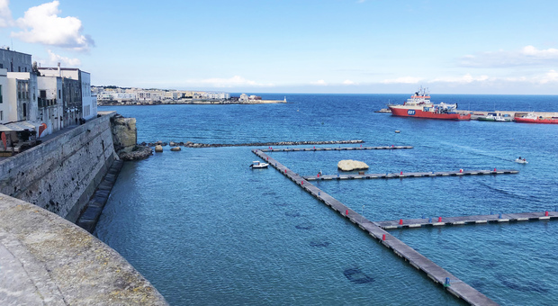 Otranto, arriva l'estate, ma nessuna traccia del dragaggio del porto