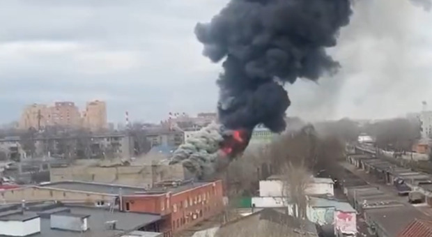 Mosca, incendio in laboratorio di tecnologie militari. L'ipotesi: innescato dagli hacker