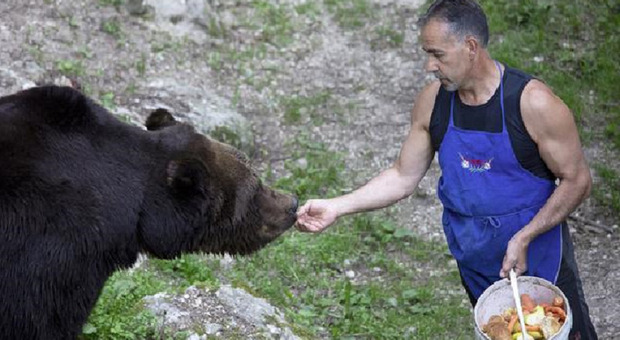 Macabra scoperta nel lago: trovato cadavere il custode dell'orso di San Romedio (FOTO da ladige,it)