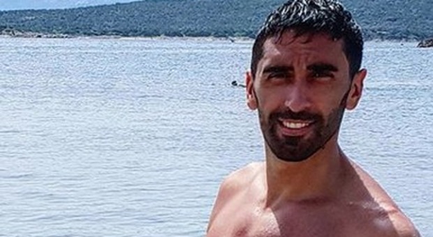 Filippo Magnini in versione bagnino: il nuotatore azzurro salva turista in Sardegna