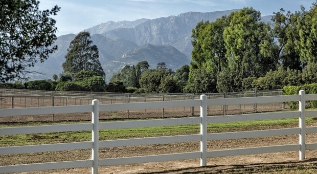 immagine Oprah Winfrey: 28 milioni di dollari per comprare ranch californiano e non avere vicini