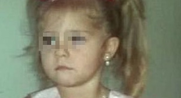 Usa, bimba di 3 anni sparisce di notte da casa: stuprata e uccisa dal fidanzato dalla madre