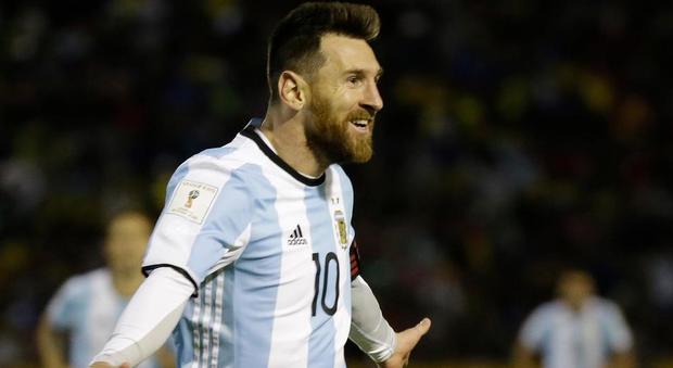 Messi tripletta, l'Argentina ai Mondiali. Cile eliminato, fuori anche gli Usa