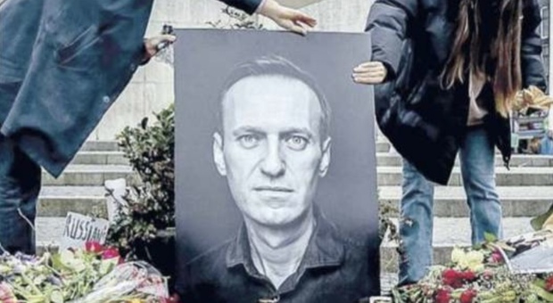 Terni, presidio silenzioso per Aleksej Navalny in piazza della Repubblica
