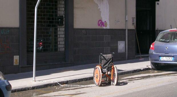 Caserta, disabili agli arresti domiciliari: pochi scivoli, buche e marciapiedi rotti