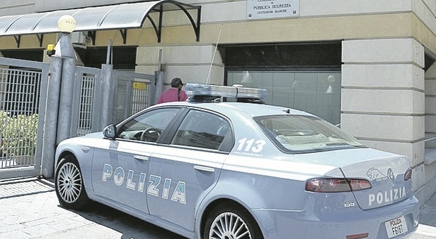 Civitanova, uno viola gli arresti domiciliari per rapina, l'altra non paga la maxi mula per spaccio: presi dalla Polizia