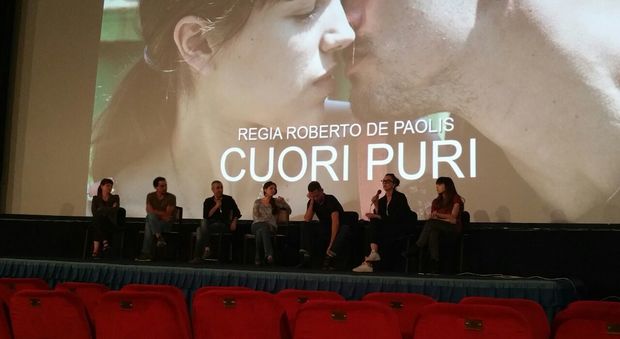 Il cast di Cuori Puri alla presentazione del film a Caserta