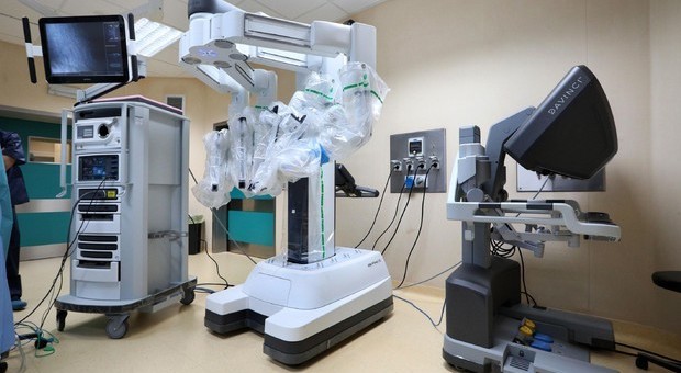 Colon e fegato asportati con robot a Bologna, l'Italia prima al mondo