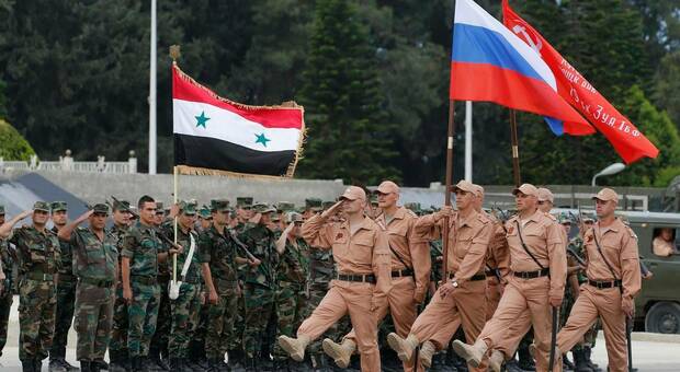 Russia su due fronti: ripartono i raid aerei in Siria per garantire l'afflusso di armi moderne da Iraq e Iran