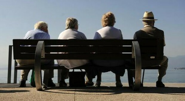 Pensione solo a 69 anni: doccia gelata per Millennials e Generazione X, la Gran Bretagna rivede al rialzo le previsioni