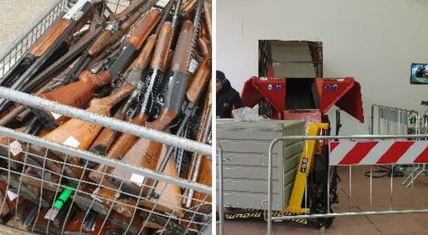 Oltre 200 fucili e 38 pistole rottamate dalla Questura di Ancona: tutte armi sequestrate nei controlli