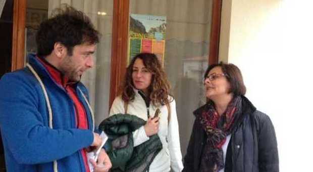 Il vicepresidente della Regione Marche Casini con Adriano Giannini e Veronica Gentili