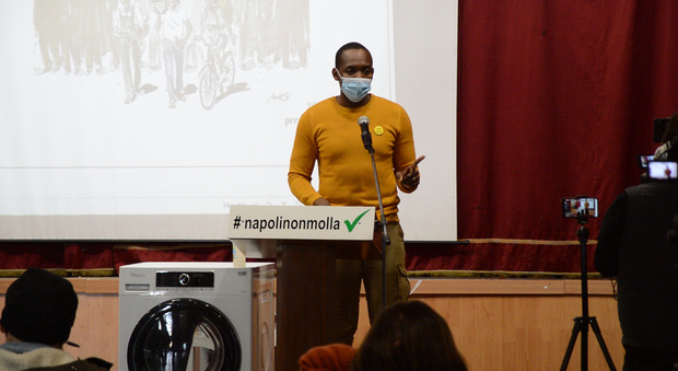 Whirlpool Napoli, Aboubakar Soumahoro lancia il progetto politico «Invisibili in Movimento»