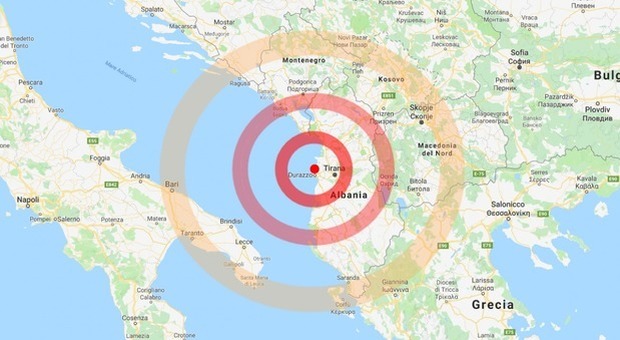 Terremoto, violenta scossa in Albania: crolli e panico nelle strade