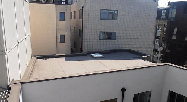 immagine Londra, 600mila euro per un tetto di 53 metri quadrati