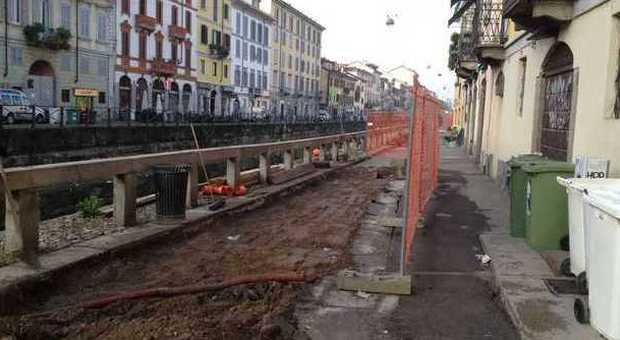 Milano, caos cantieri sui Navigli: lo sfogo dei residenti bloccati in casa. "I mezzi di soccorso non possono passare"