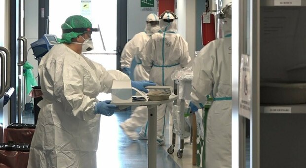 Ospedale Frosinone, beffa dopo il Covid: il reparto malattie infettive rischia di chiudere per carenza di medici