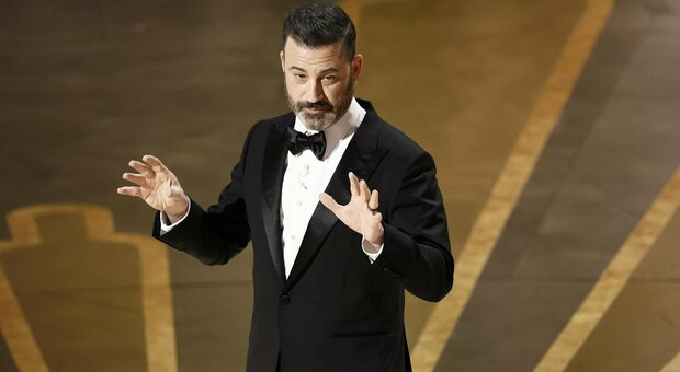 Oscar 2023, Jimmy Kimmel e il monologo contro Will Smith: «Fai il violento e ti premiano come miglior attore»