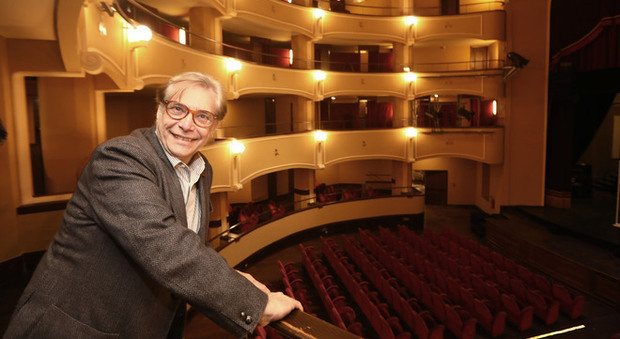 Napoli, riapre il teatro Trianon con lo show di Nino D'Angelo
