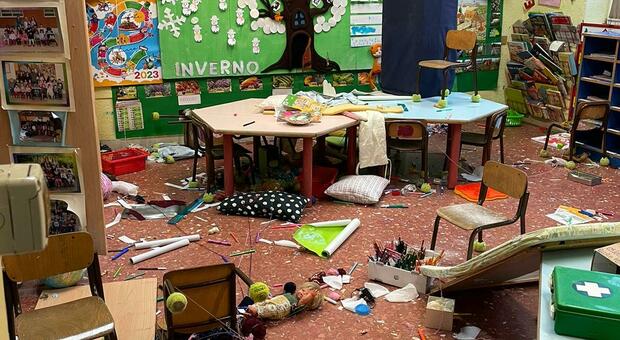 Pigneto, la scuola Toti nel mirino dei vandali: fermati cinque minori. Il raid per festeggiare il compleanno di un membro della baby gang