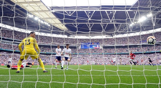 FA Cup, Mourinho vola in finale: lo United rimonta il Tottenham 2-1