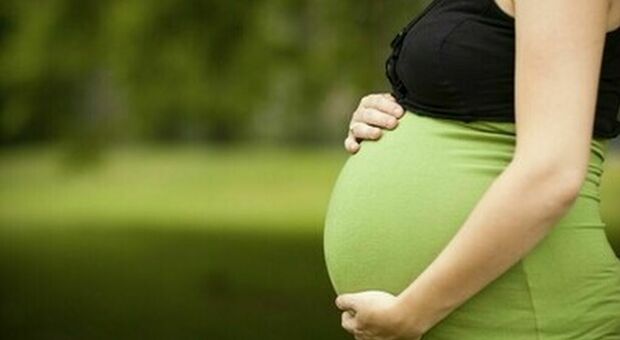 Donna di 36 anni nata senza un ventricolo diventa mamma di due gemelli: è il primo caso in Italia