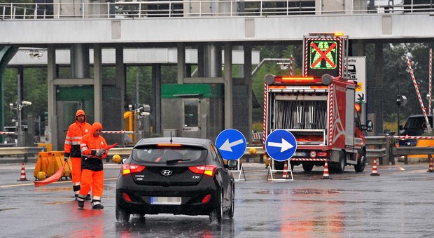 Autostrade: pioggia, incidenti, code, traffico: chiusa l'entrata Udine Sud