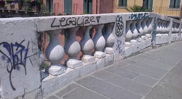 A ponte San Michele sarà installata una telecamera contro i vandali