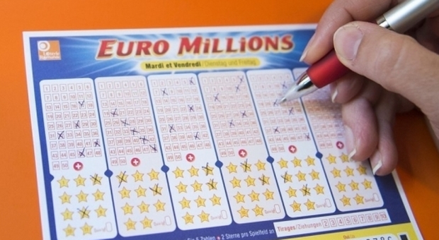 EuroMillions, vincita record della lotteria di Capodanno: 127 milioni di euro