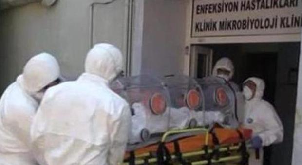 Ebola, paura per un'italiana "in quarantena in Turchia": ha 23 anni e proveniva dalla Nigeria