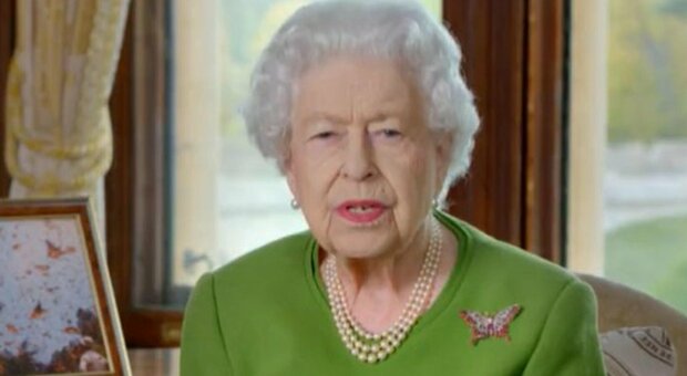 Clima, il videomessaggio della regina Elisabetta: «Pensate ai vostri figli e nipoti, agite»
