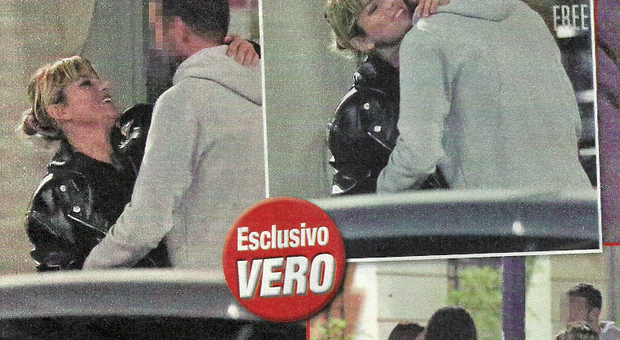 immagine Emma Marrone, serata con gli amici (Vero)