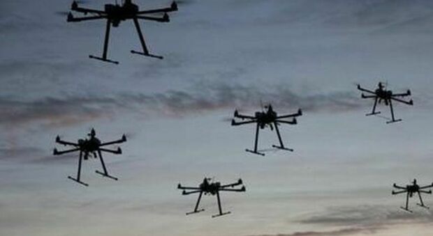 Cento droni a Bari, tecnologie e spettacolo per le città del futuro