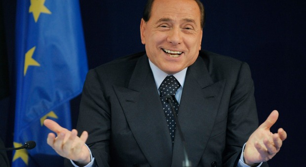De Laurentiis fa gli auguri a Berlusconi: 4 volte 20enne