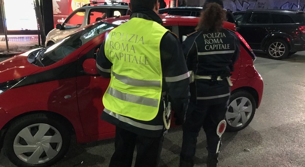 Roma, movida sorvegliata speciale: trenta sanzioni della municipale per violazione delle norme anti Covid