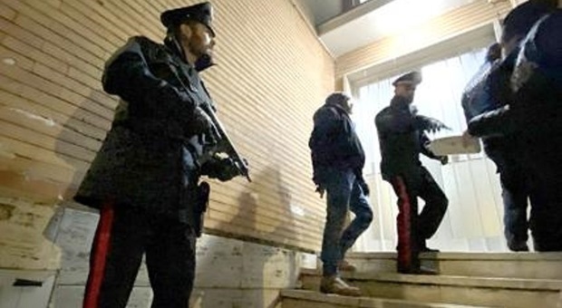 Pietramelara, sgominata piazza di spaccio: sei arresti, due con il reddito di cittadinanza