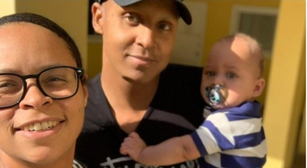 Padre di due bimbi muore di tumore a 27 anni. «Non è stato curato in ospedale a causa del Covid»