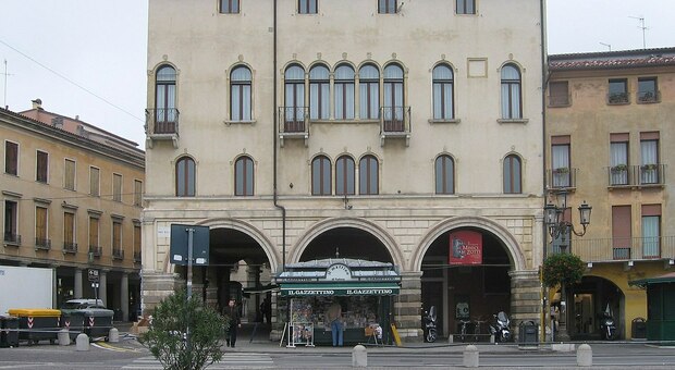 Padova, Palazzo Angeli: al via il restauro degli affreschi del sottoportico