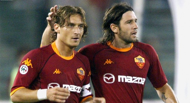 Vincent Candela,«Totti, da 25 anni ci lasci senza parole. Sono onorato di averti avuto come mio capitano»