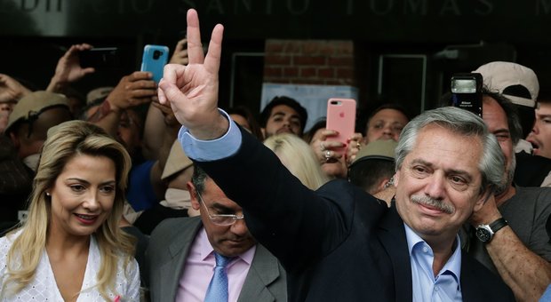 Elezioni Argentina, Macri sconfitto: il peronismo torna al potere con Fernandez