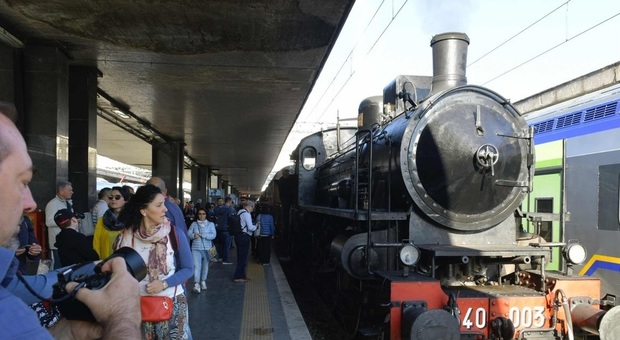 Da Roma a Castel Gandolfo sul treno a vapore anni Venti