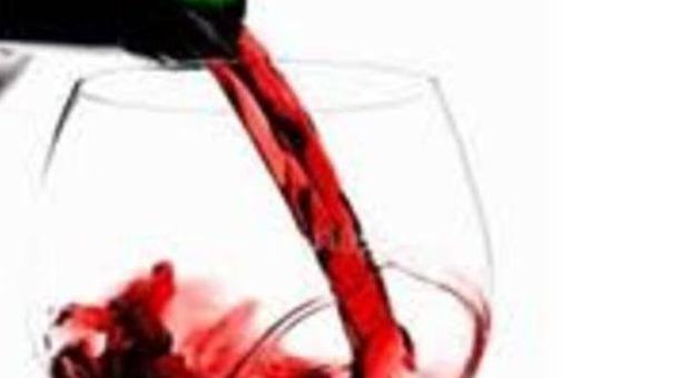 Carabinieri sequestrano 30mila bottiglie di falso vino Brunello