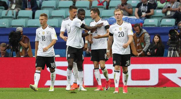 La Germania schianta il Messico (4-1) e vola in finale col Cile. Niente 'finalina' per CR7