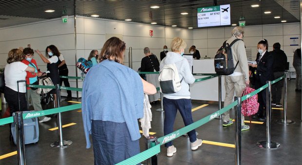 Roma, la carica dei 20mila passeggeri e dal 15 i voli extra-Schengen