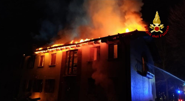 L'incendio nell'abitazione di Piombino Dese oggi