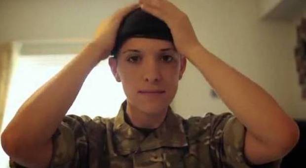 Hannah, primo ufficiale transgender: torna dall'Afghanistan e diventa donna